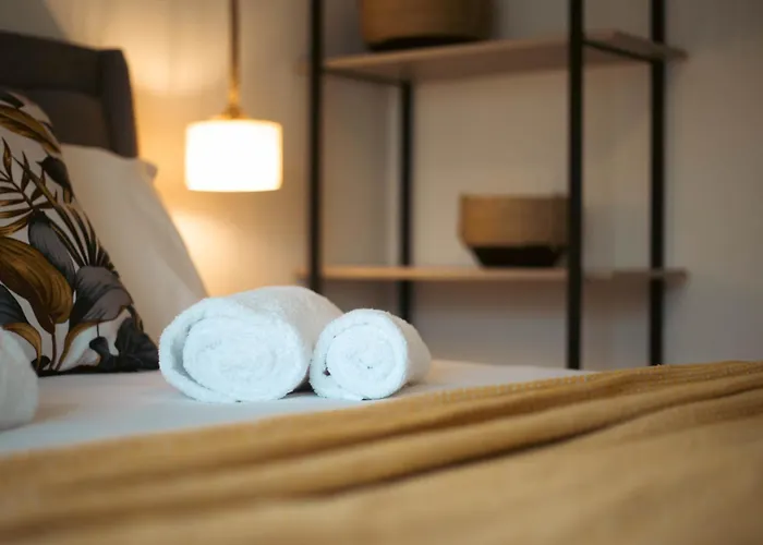 Cleopatra - City Escape Apartment
